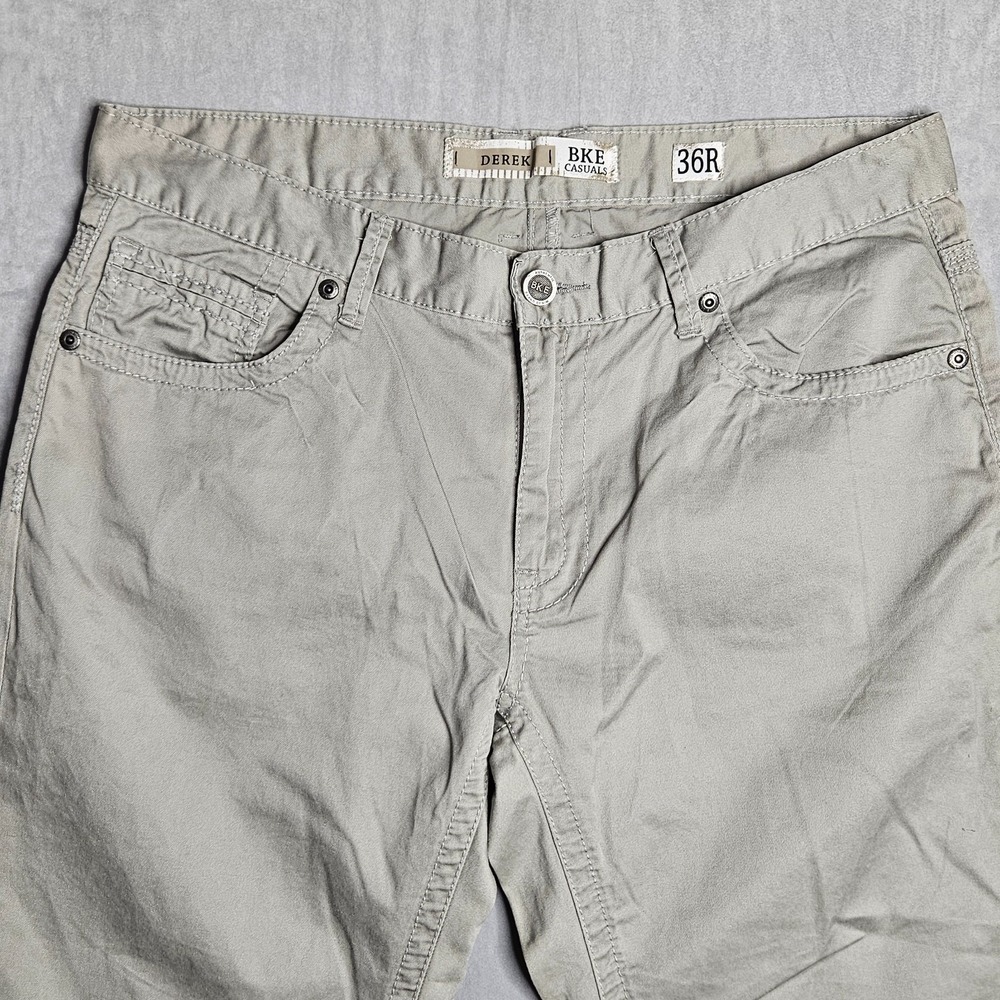 BKE Derek Pants Mens 36R (36x29) Gray Relaxed Fit Bootcut Casuals Embroidered